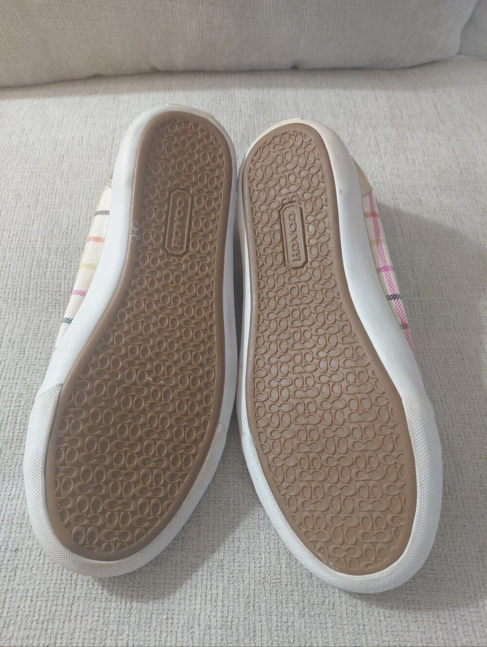 Coach Barrett Colorful Plaid Low-Top Sneakers with Gold Accents Size 8